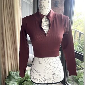 Cropped top size M runs small NWOT